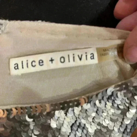 Alice + Olivia Silver Sequin Top - Sarita Short Sleeve Blouse Small Petite - Picture 9 of 12